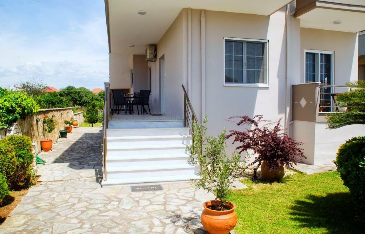 Amalias Place Mytikas  Bagian luar foto